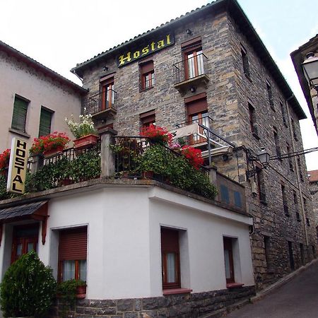 Hostal Pirineos Sarvise Hotel Exterior foto